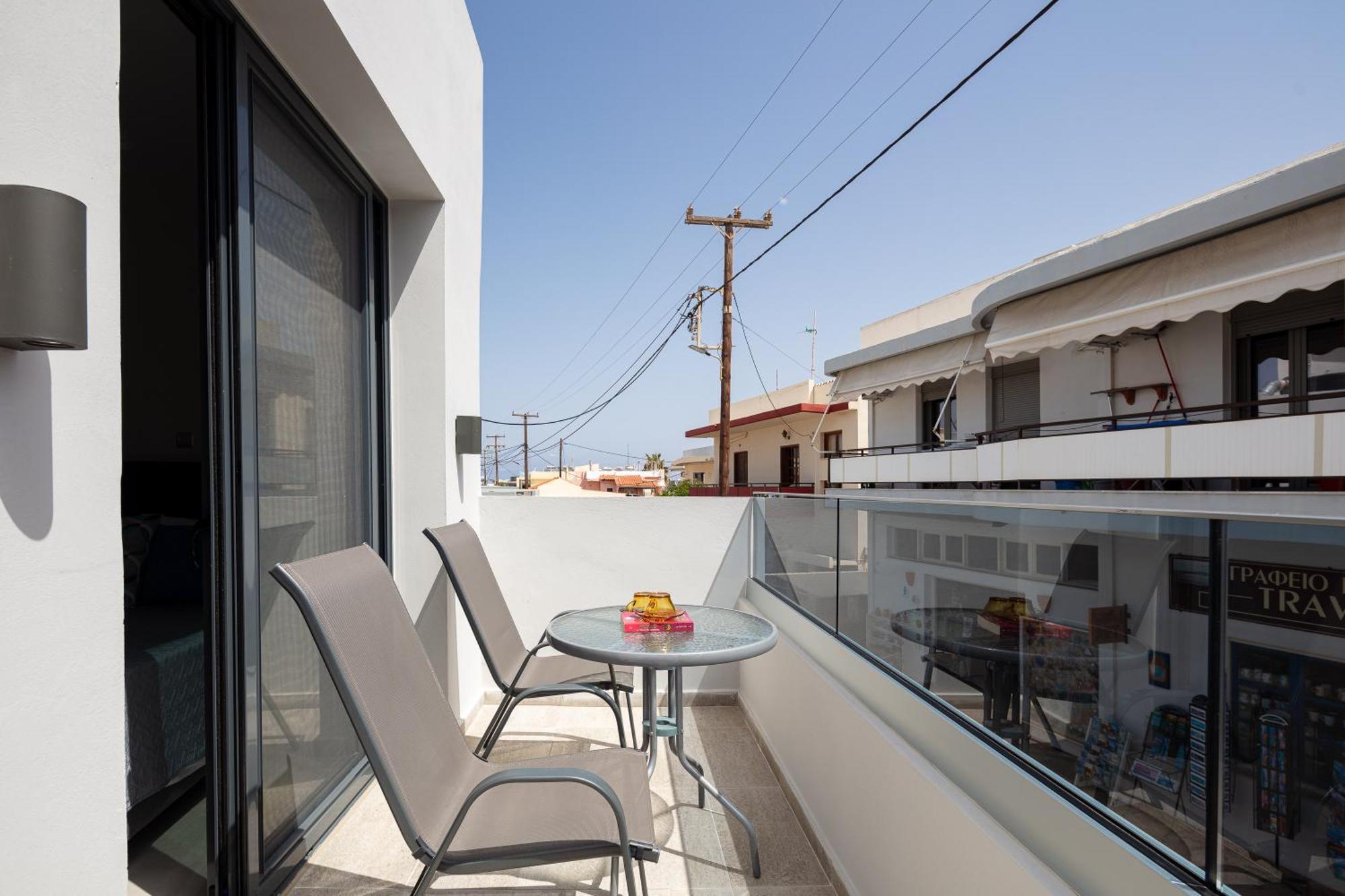 Nick And Helen Apartment Perivolia  Exterior foto